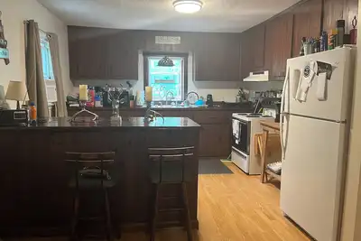 Image de Charming & rustic 4-bedroom house minutes from Hanging Rock State Park