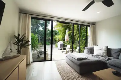 Image de Winter Escape, Modern 3-bedroom plus Loft, Heated Pool, Beach, Fishing Pier