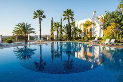 PORTIMÃO Elegant House With Pool by Homing