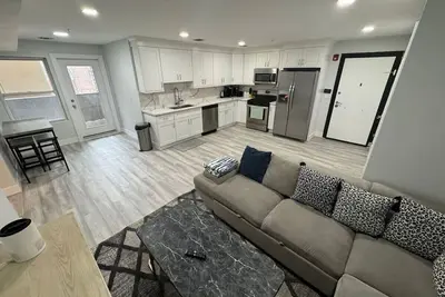 Image de The Spacious Suite: 2br with Balcony