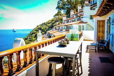 Image de Best Hamilton Cove Views, remodeled Villa w. Golf Cart
