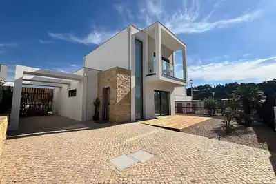 Villa Andorinha - By Sch