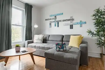 Image de The Olympic 7 | Steps from Stadium, Food Market & Metro!