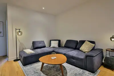 Image de Luxurious 7br Duplex in the Heart of Montreal – Spacious & Stylish Stay