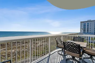 Image de Spanish Key 307 | Beachfront | Steps from Flora Bama | Pools | My Beach Getaways