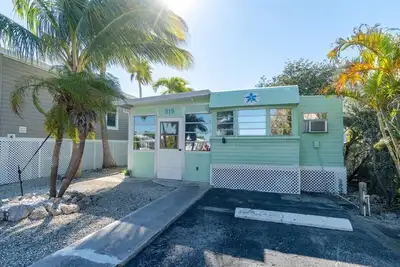 Cozy, Perfect Conch Cottage! - Vo315