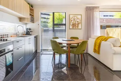 Image de 2br Townhouse, Riccarton Mall, Hagley Park