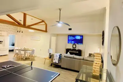 Image de Charming 3-bedroom house in wonderful Memphis with WiFi, Ac