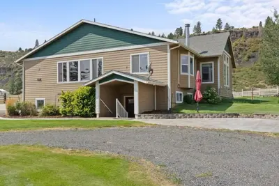 Image de Bright 2-bedroom Mother-in-Law Basement unit with WiFi, Ac in Nine Mile Falls