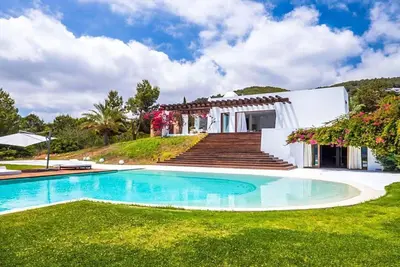 Image de Magnifique villa avec piscine à débordement