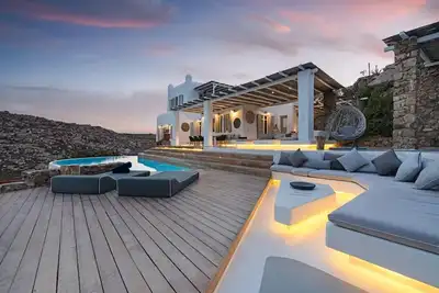 Image de Superbe villa entourée d'une végétation luxuriante