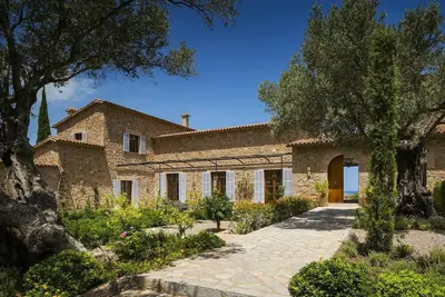 Image de Maison de vacances avec coin salon spacieux