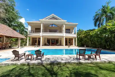 Image de Private Pool| Daily Cleaning| Vintage Villa | 5br