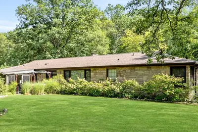 Image de Dog-Friendly Dual Home in the Woods w/ Lake Access