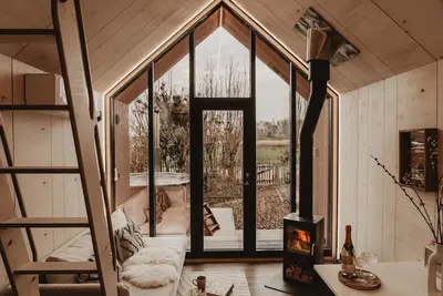 Image de Juno | luxury wellness loft with hot tub | Haarlem (2 km) & Amsterdam (15 km)