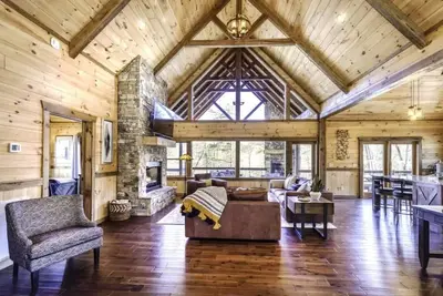 Image de Blue Ridge Cabin | Views, Hot Tub & 2 Decks