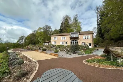 Image de Gîte spacieux dans les Vosges avec terrasse, cuisine équipée et activités nature