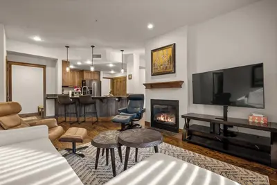 Image de Scenic Mountain Escape with Premium Amenities