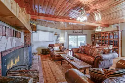 Image de Wild Bill Retreat | Treehouse | Acre of Fun | Near Grand Canyon & Williams