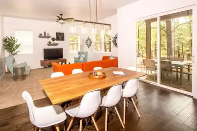 Image de Hannah Lane Haven | Forest Views  | Great Location | Family-Friendly Stay