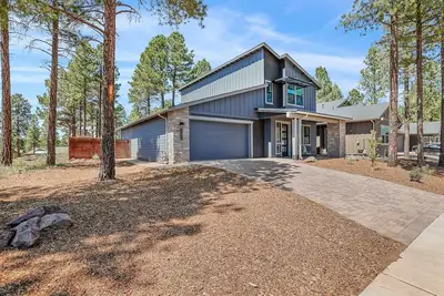 Image de Sky Mountain | Spacious Family Retreat | Fireplaces & Fenced Yard | Pet-Friendly | Central Ac