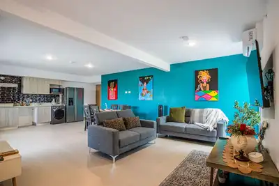 Image de Casago 0102, Stylish Retreat – Perfect Balance of Comfort and Adventure