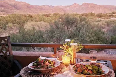 Image de Fully Appointed Upper Floor Condo with Mountain-Canyon-Pool-Golf Course Views