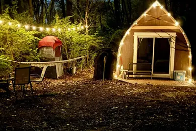 Image de Cozy warm cottage in the woods