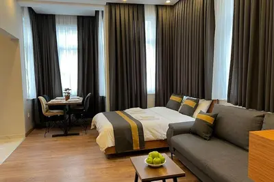 Image de renoveted studio apt near taksim and nisantasi with fast WiFi and Ac