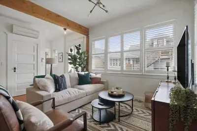 Image de Northern Spy: Luxury 2 bed, Steps to 23rd!