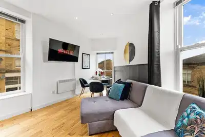 Image de Simple 2 Bed in Central Dewsbury - Sleep 5