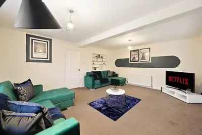 Image de Large Bristol House - Games room - Parking