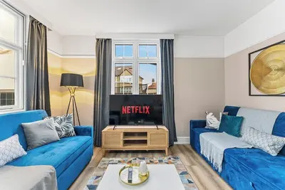 Image de Exquisite 4 Bedroom House in Bristol - Parking