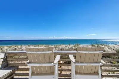 Image de Updated oceanfront duplex just steps from the ocean in Kill Devil Hills Nc!