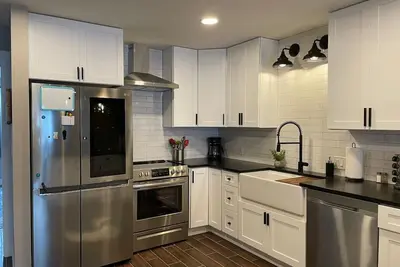 Image de Newly Remodeled Luxurious Penthouse Pool Table