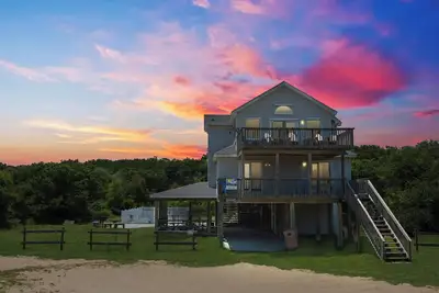 Image de “Corolla Is Calling” 4x4 Area, Pool/Hot Tub, Wild horses right in your backyard!