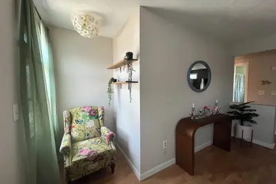 Image de The Secret Garden - King Bed, Pets Welcome!