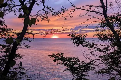 Image de Superb 3-bedroom, 2 bath house on lake erie. 2 min drive to Barcelona Harbor!