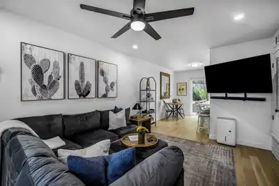 Image de Cozy 2br Condo in SoLa, Austin