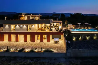 Image de New! Luxury villa Colorful with 60 sqm heated pool, 6 rooms, sauna, jacuzzi