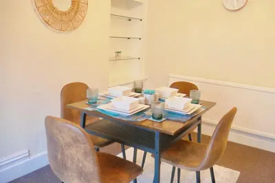 Image de Perfect Location: 2-Bed Home by Leicesters King Power Stadium & City Centre!