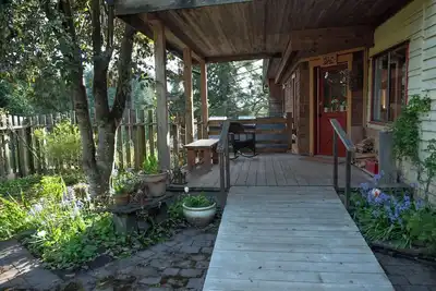 Image de Spacious lakefront cottage, Salt Spring Island. Great sunsets, central location