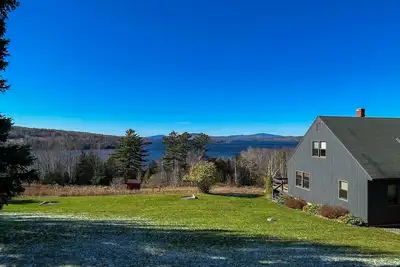 Image de Lakeview Retreat with Game Room, Beach, and Spectacular Views