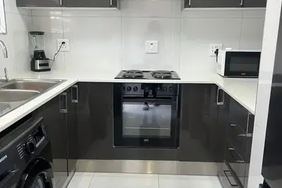 Image de Summer Grove House - By Tanaka Kingdom \n\n