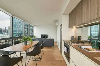 Image de Sky Haven Modern Retreat with Free Parking