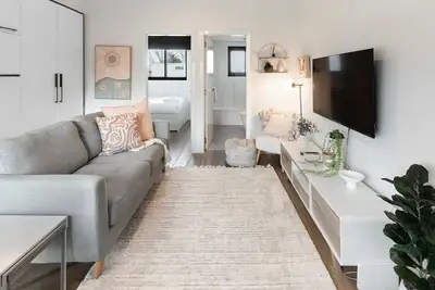 Image de Sunny and Stylish One Bedroom Apartment