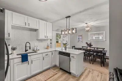 Image de Hot Tub|Games|Sleeps 7|Close to Dt