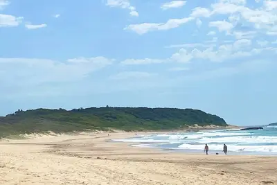 Image de Coastal Retreat At Caves Beach Villas