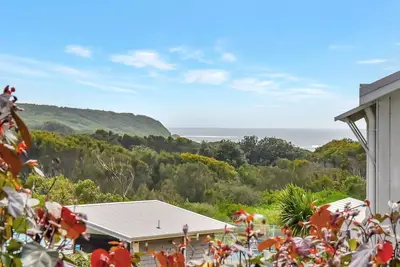 Image de Palm Breeze at Caves Beach Villas sleeps 5