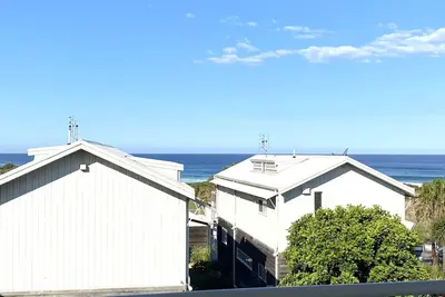 Image de Saltwood Retreat at Caves Beach Villas